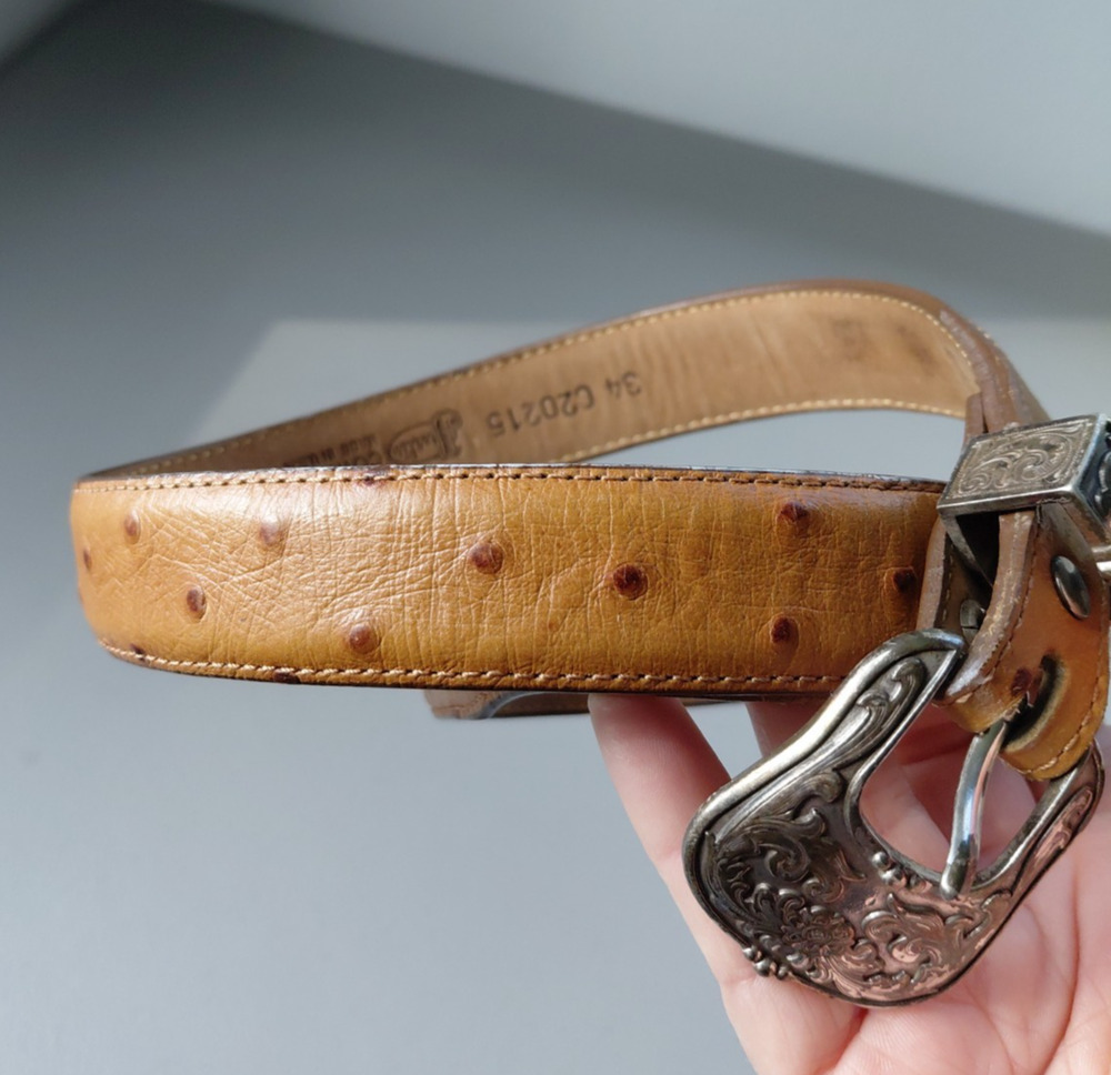 Vintage 90’s Justin Size 34 Western Style Ostrich Leather Tan Belt C20215 Silver